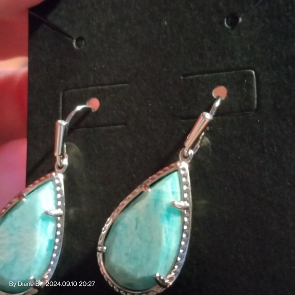 Retired: Kendra Scott Teardrop Sami Large - Picture 2 of 2